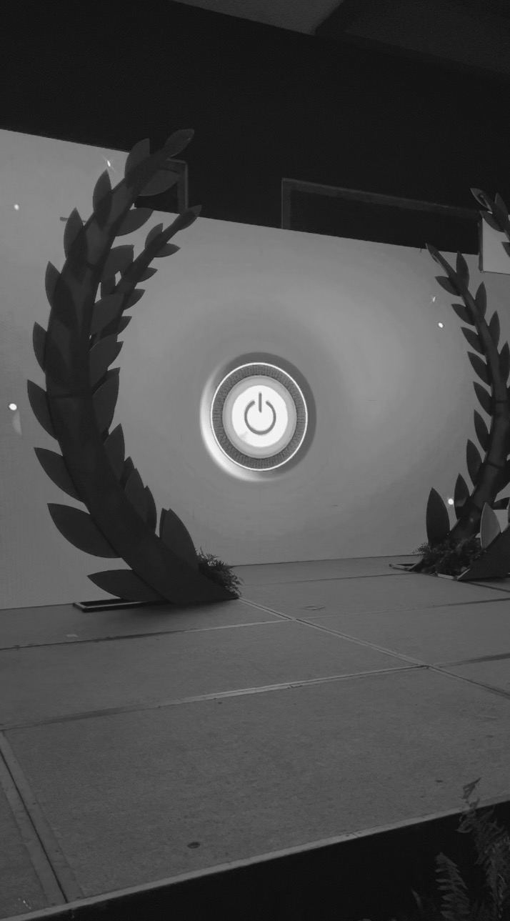Pantalla con el botón de inicio de los Premios DGA